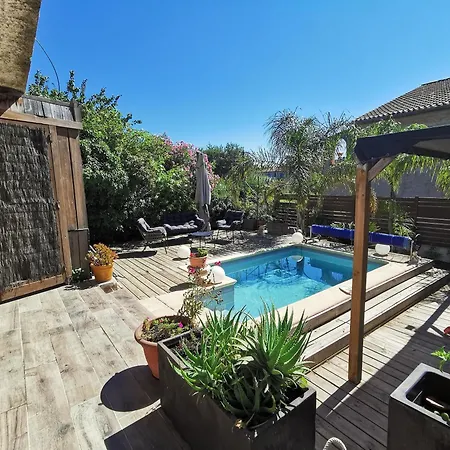Bas De Avec Jardin, Piscine Et Jacuzzi